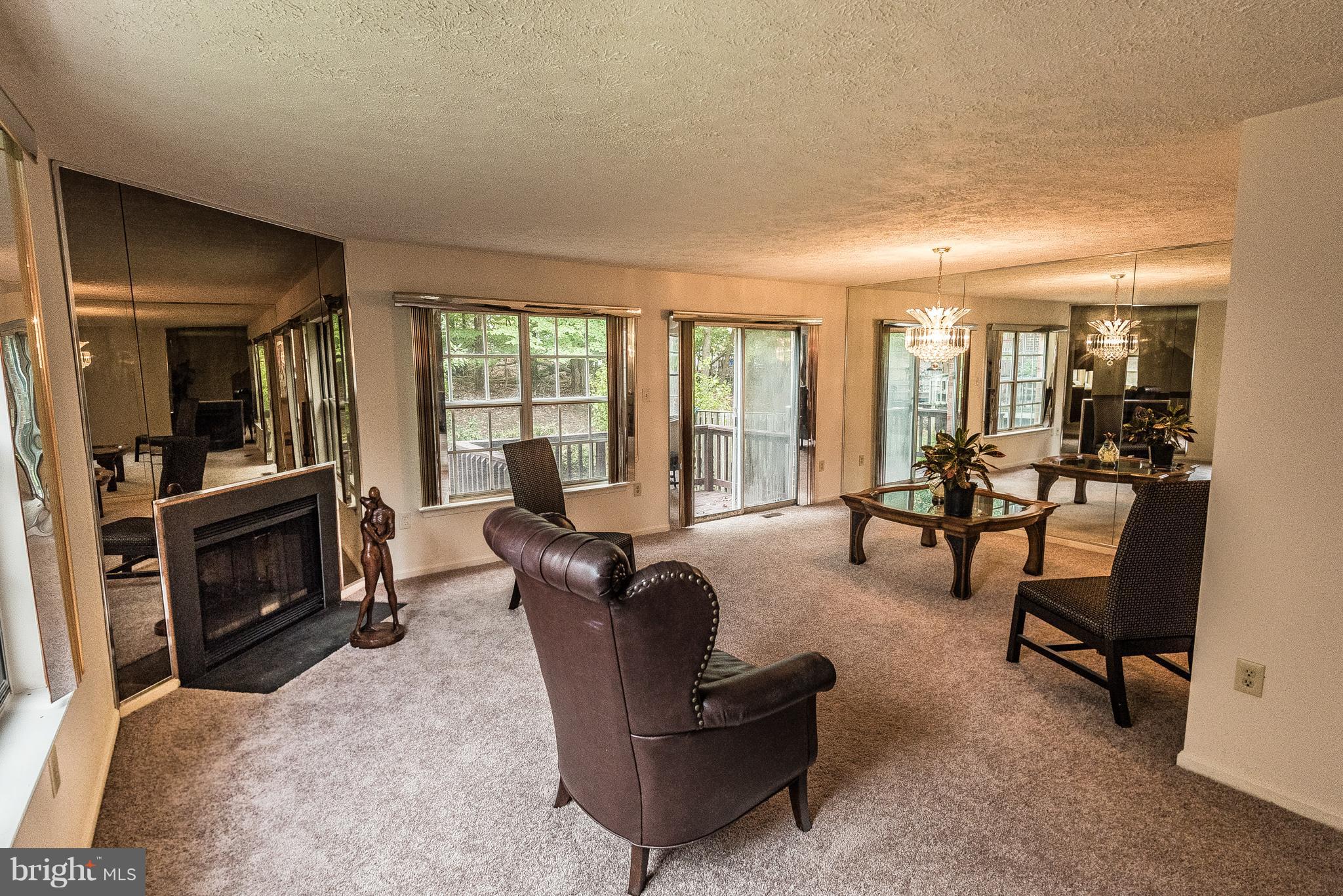 11432 Encore Drive Silver Spring, MD 20901 - Photo 6 of 24 Family Room