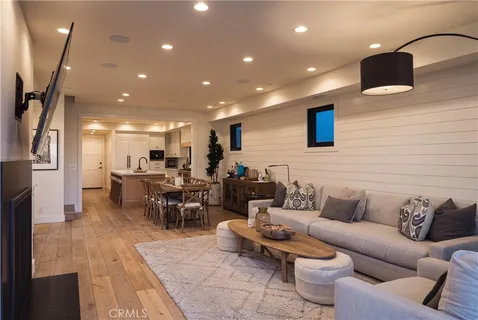 $6,500,000 | 211 35th Street, Newport Beach, CA 92663
