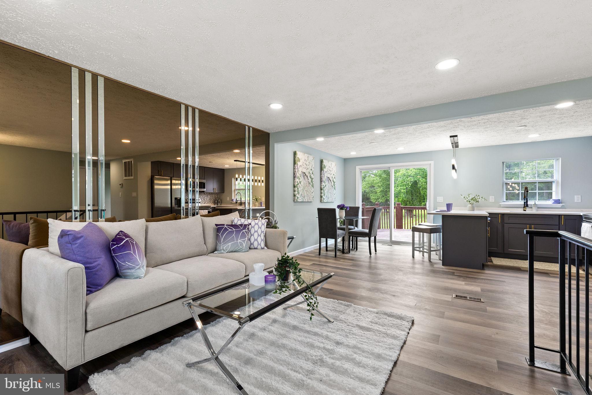 1207 Blithe Court Upper Marlboro, MD 20774 - Photo 7 of 33 Living Room