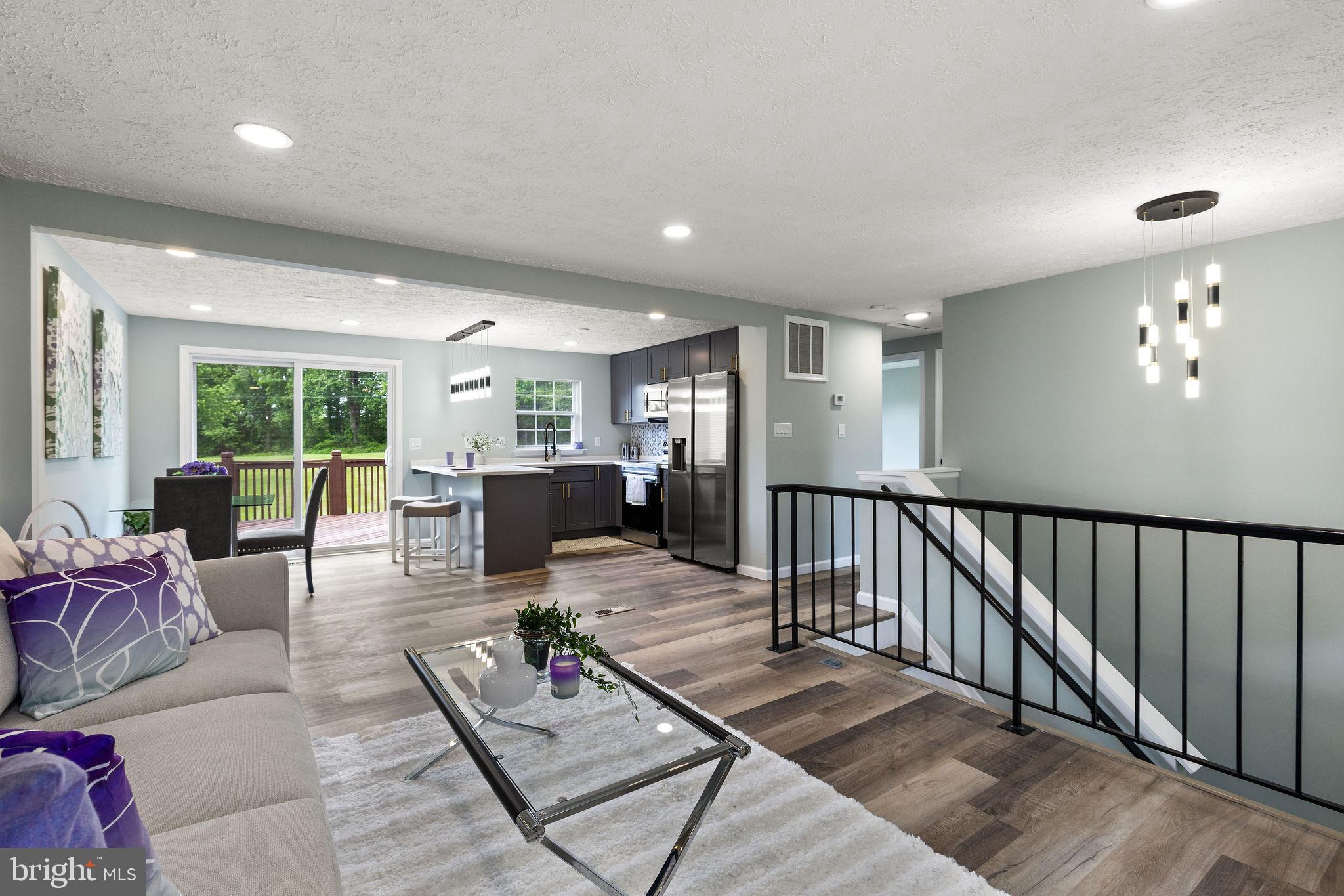 1207 Blithe Court Upper Marlboro, MD 20774 - Photo 8 of 33 Living Room