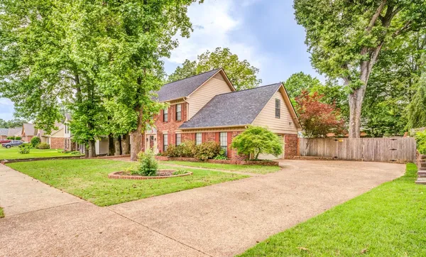 $369,900 | 3769 Oak Forest Drive, Bartlett, TN 38135