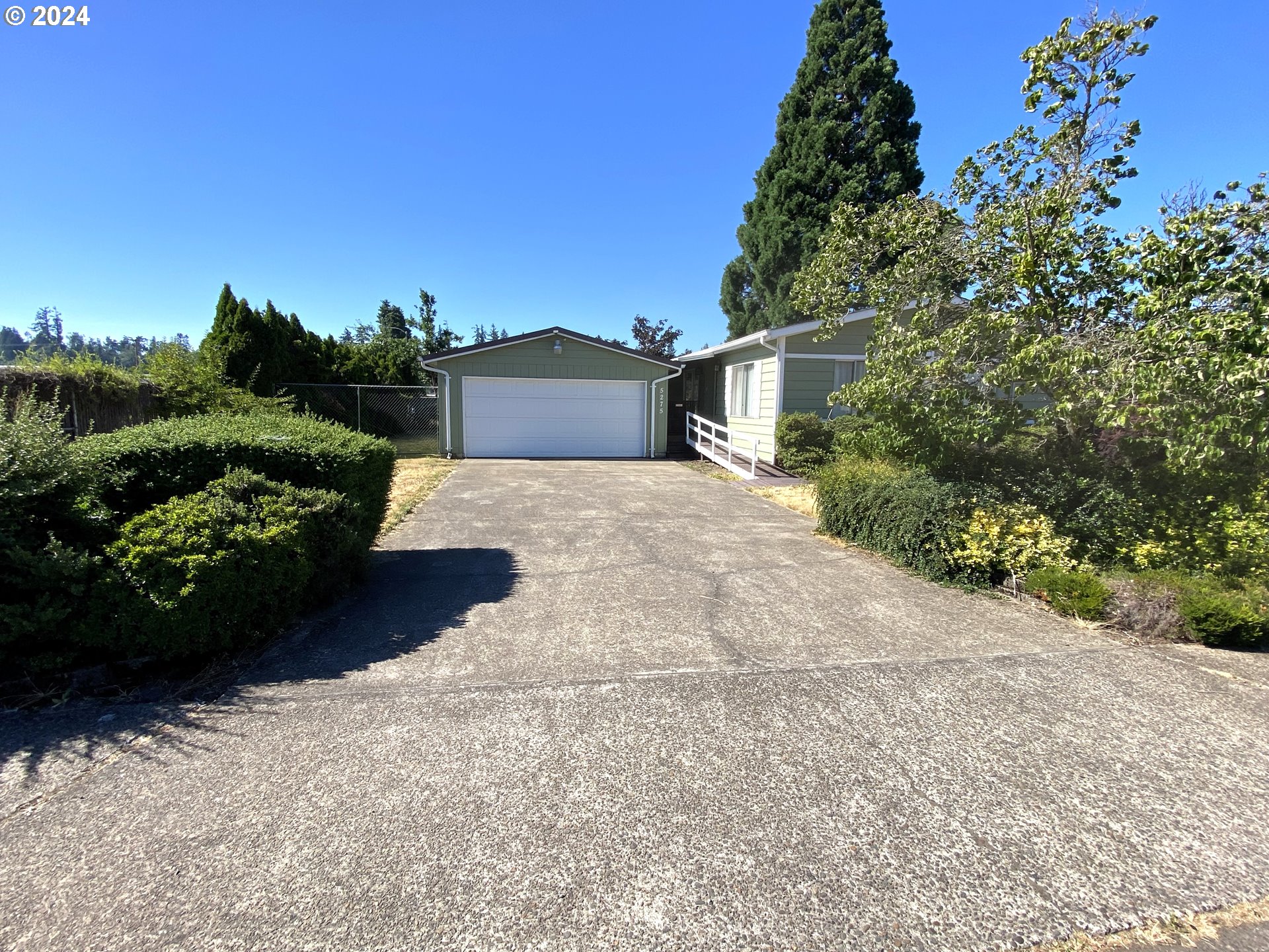 5275 Cynthia Court Springfield, OR 97478 - Photo 2 of 16 Gallery Image 2