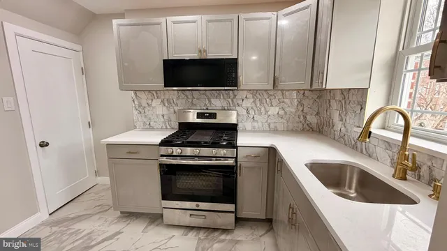 $199,900 | 4633 Weymouth Street, Philadelphia, PA 19120