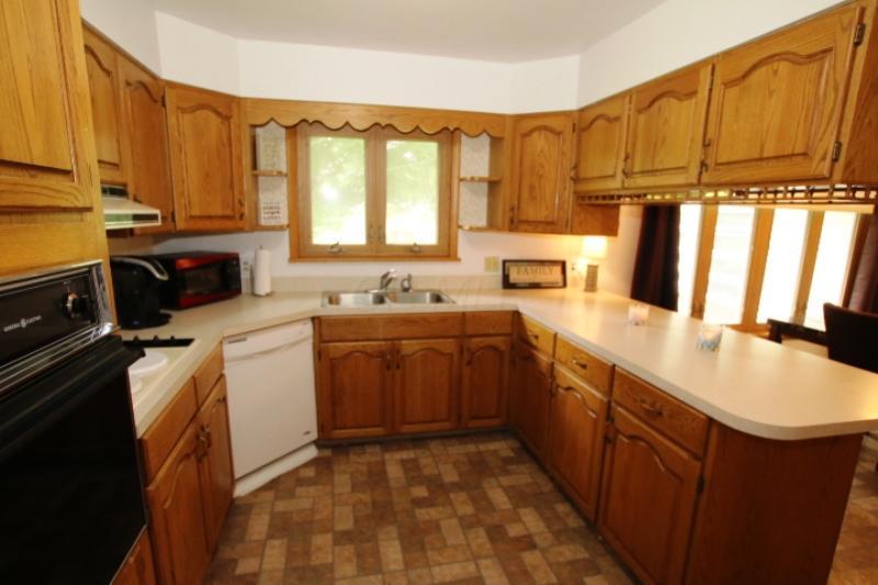 2091 Riggs Road Northeast Newark, OH 43055 - Photo 3 of 29 Gallery Image 3