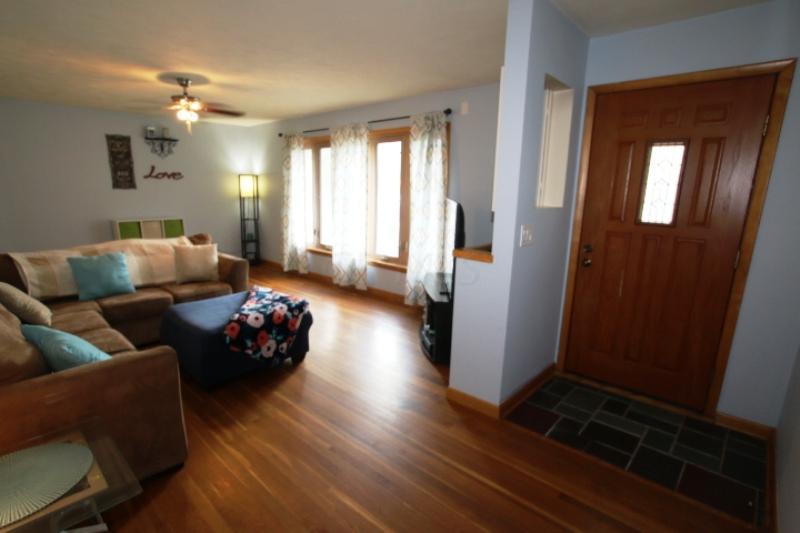 2091 Riggs Road Northeast Newark, OH 43055 - Photo 10 of 29 Gallery Image 10
