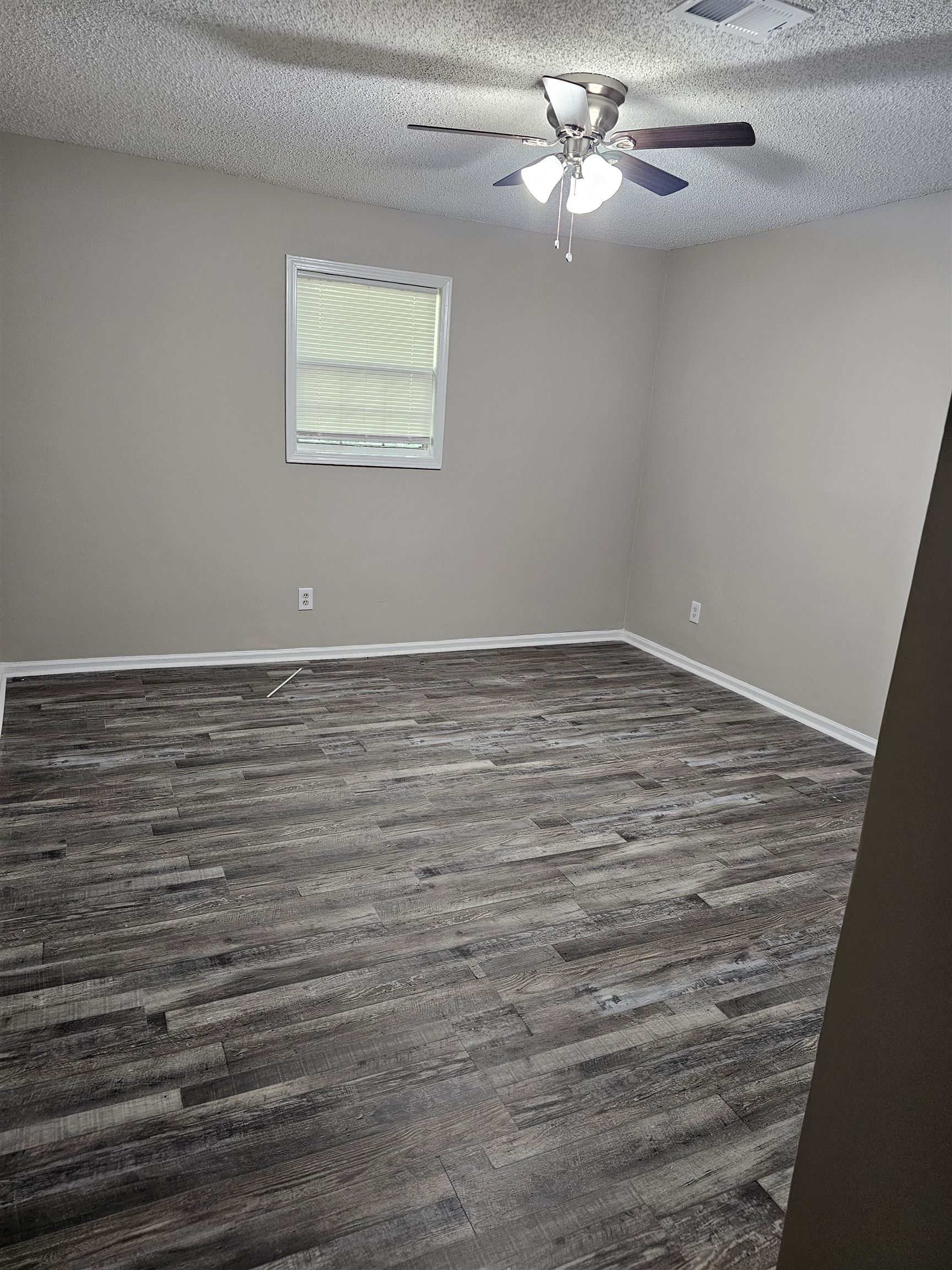 4746 Hodge Road Memphis, TN 38109 - Photo 9 of 11