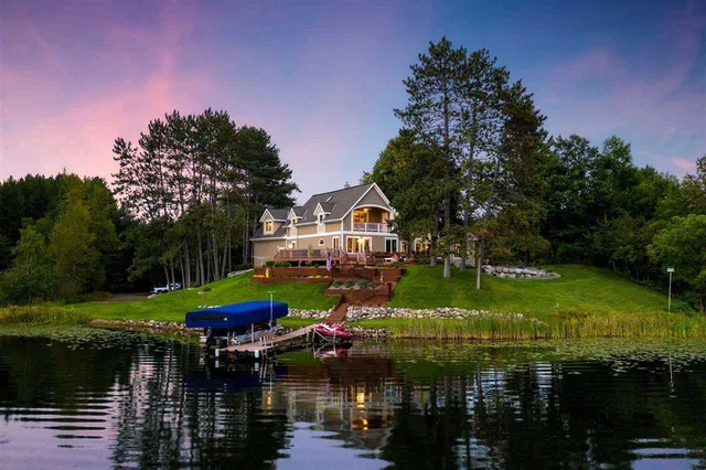 $899,900 | 18300 672nd Lane, Jacobson, MN 55752