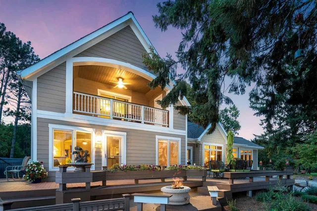 $899,900 | 18300 672nd Lane, Jacobson, MN 55752