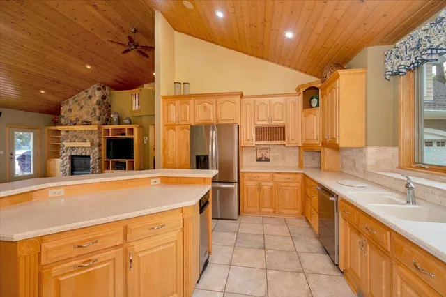 $899,900 | 18300 672nd Lane, Jacobson, MN 55752