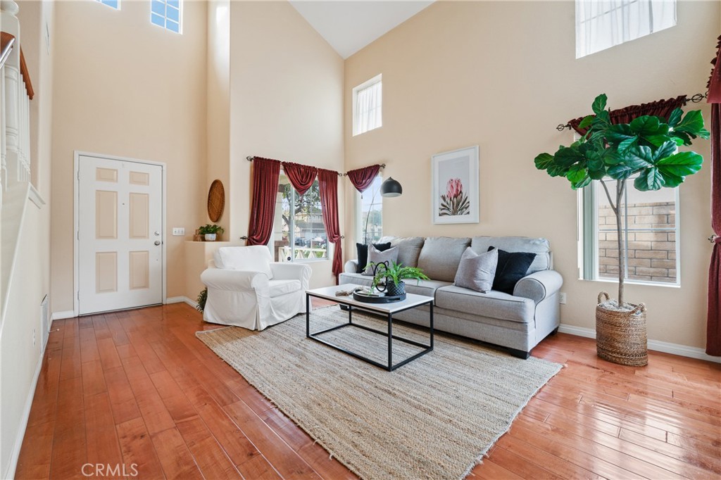 701 Caliente Way Oxnard, CA 93036 - Photo 6 of 39