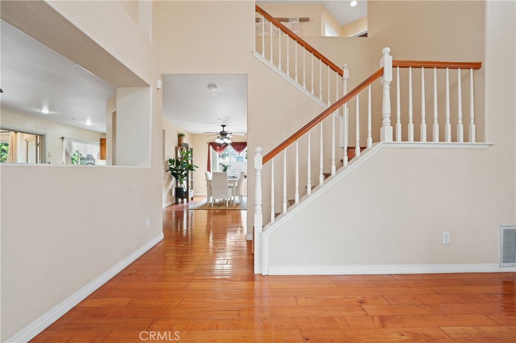 701 Caliente Way Oxnard, CA 93036 - Photo 7 of 39