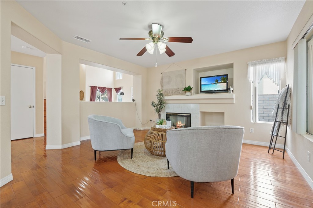 701 Caliente Way Oxnard, CA 93036 - Photo 9 of 39