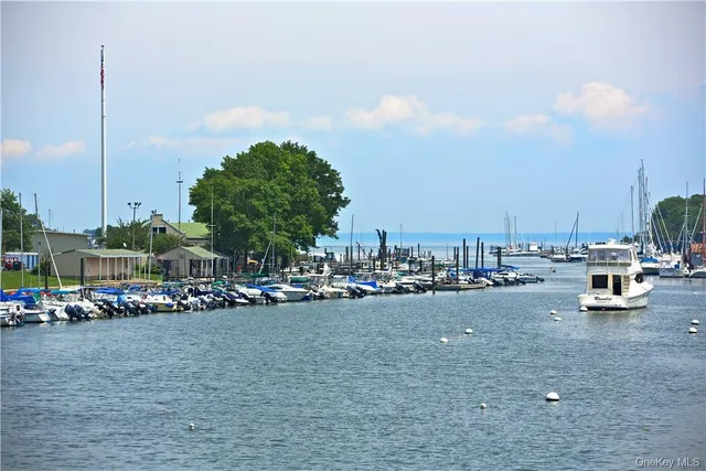 $6,750 | 145 Library Lane, Unit 4A, Mamaroneck, NY 10543