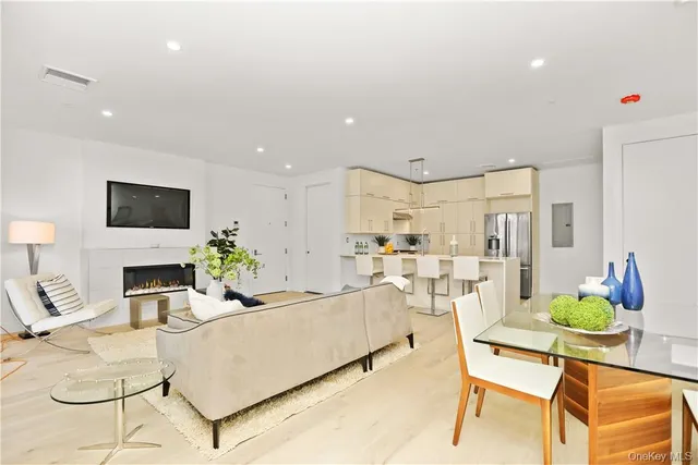 $6,750 | 145 Library Lane, Unit 4A, Mamaroneck, NY 10543