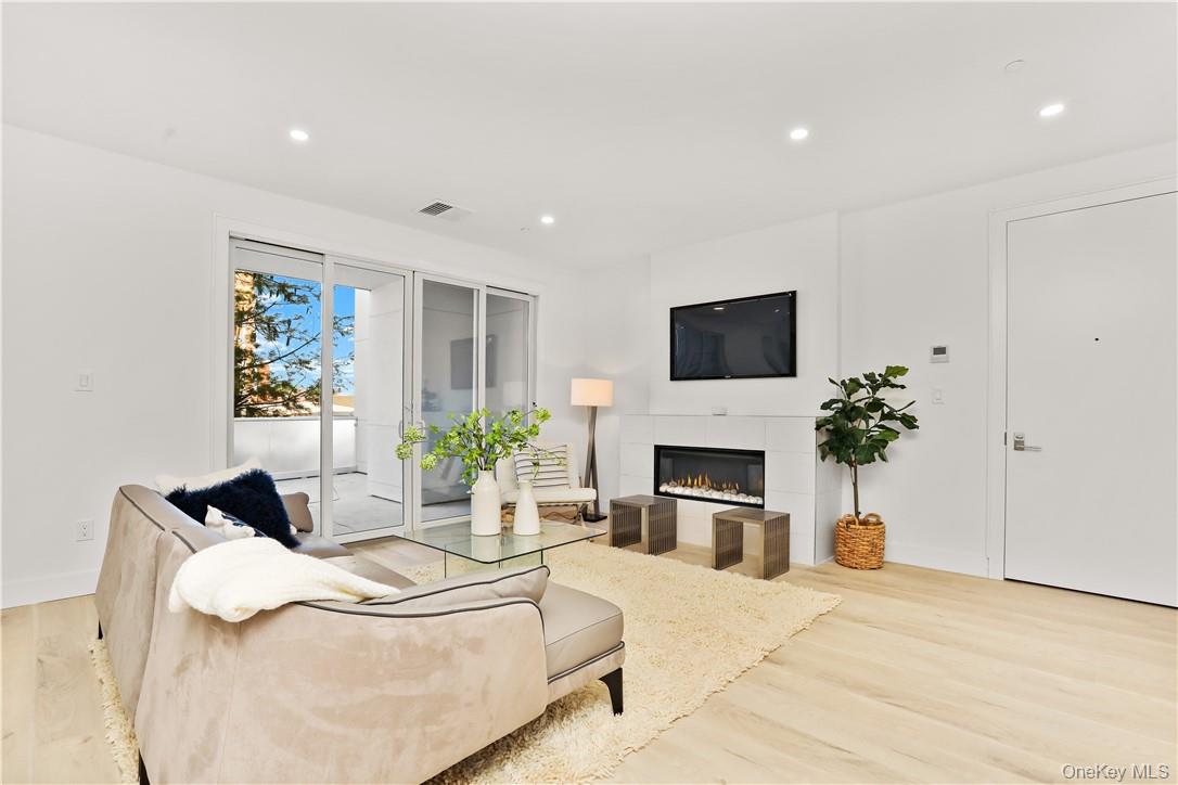 145 Library Lane, Unit 4A Mamaroneck, NY 10543 - Photo 8 of 27