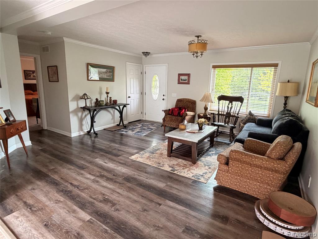 337 Lafayette Street Manchester, MI 48158 - Photo 3 of 43