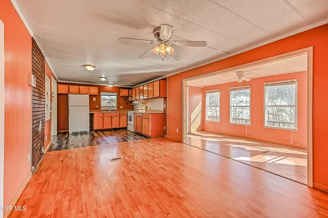 $165,000 | 839 Corn Valley Road, Lebanon, VA 24266