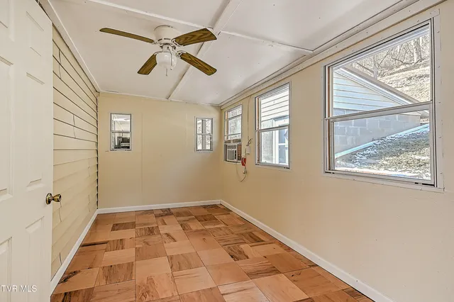 $165,000 | 839 Corn Valley Road, Lebanon, VA 24266