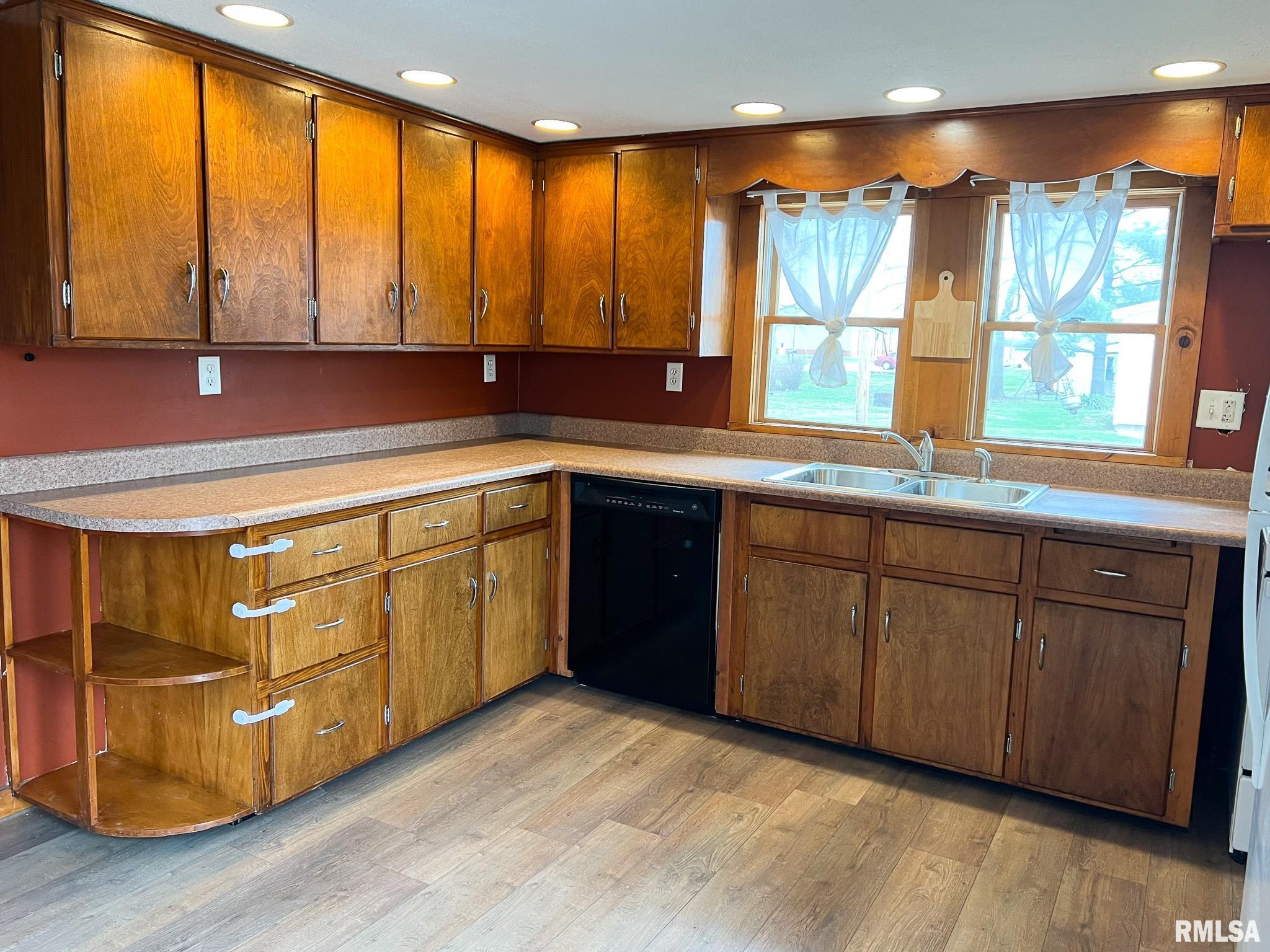 103 North 3rd Street Secor, IL 61771 - Photo 15 of 50