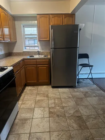 $3,600 | 410 Torry Avenue | Castle Hill