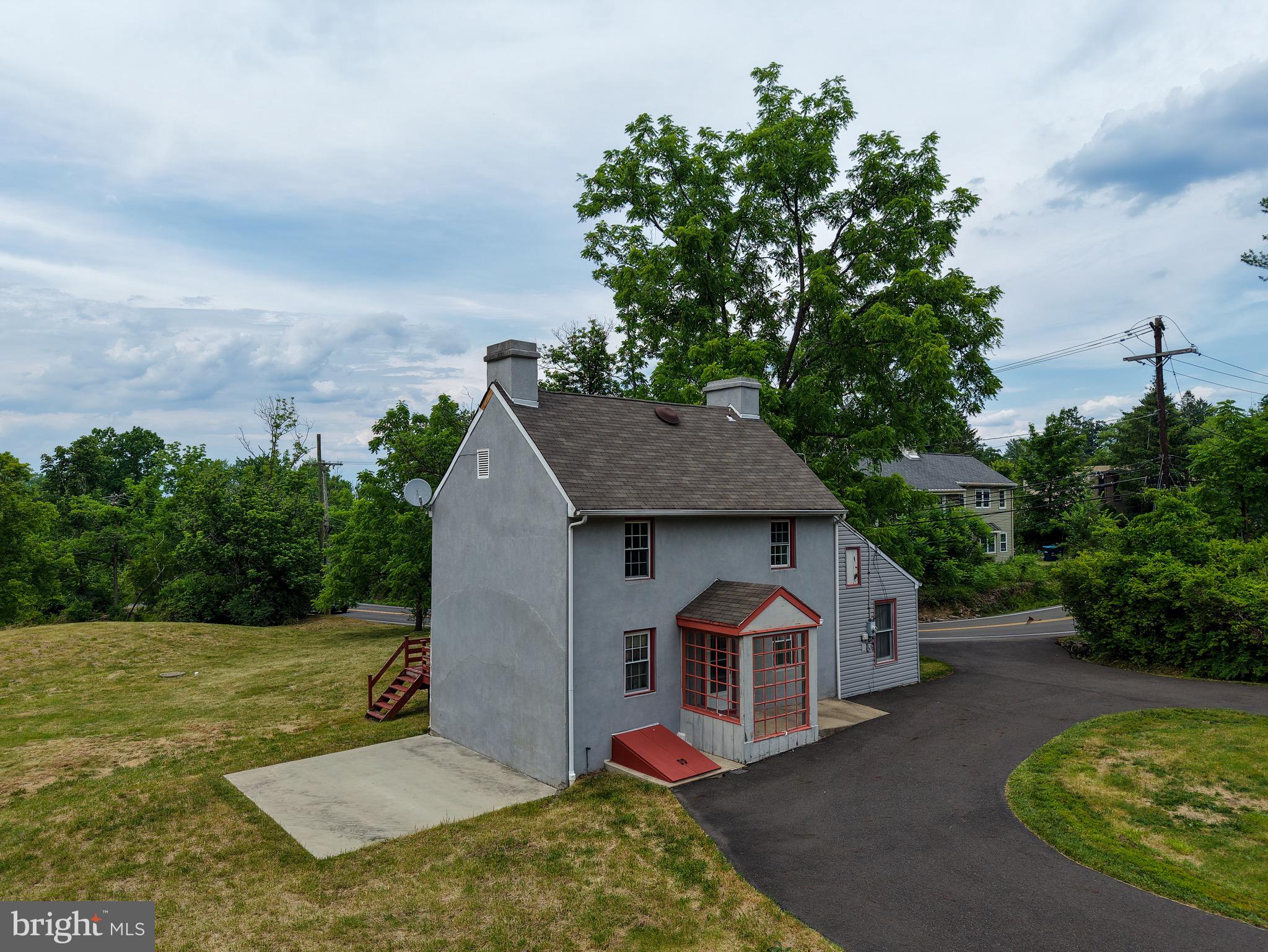 2015 Aquetong Road New Hope, PA 18938 - Photo 8 of 34