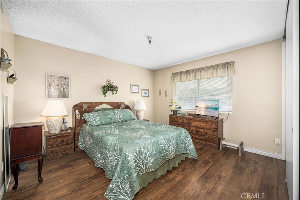 701 South Hayward Street, Unit B Anaheim, CA 92804 - Photo 15 of 31 Master Bedroom which easily accommodates a king size bed and more!