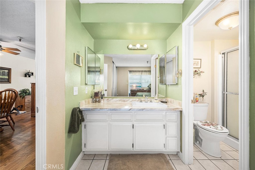 701 South Hayward Street, Unit B Anaheim, CA 92804 - Photo 20 of 31 Lots of extra counter space on the Master Vanity.