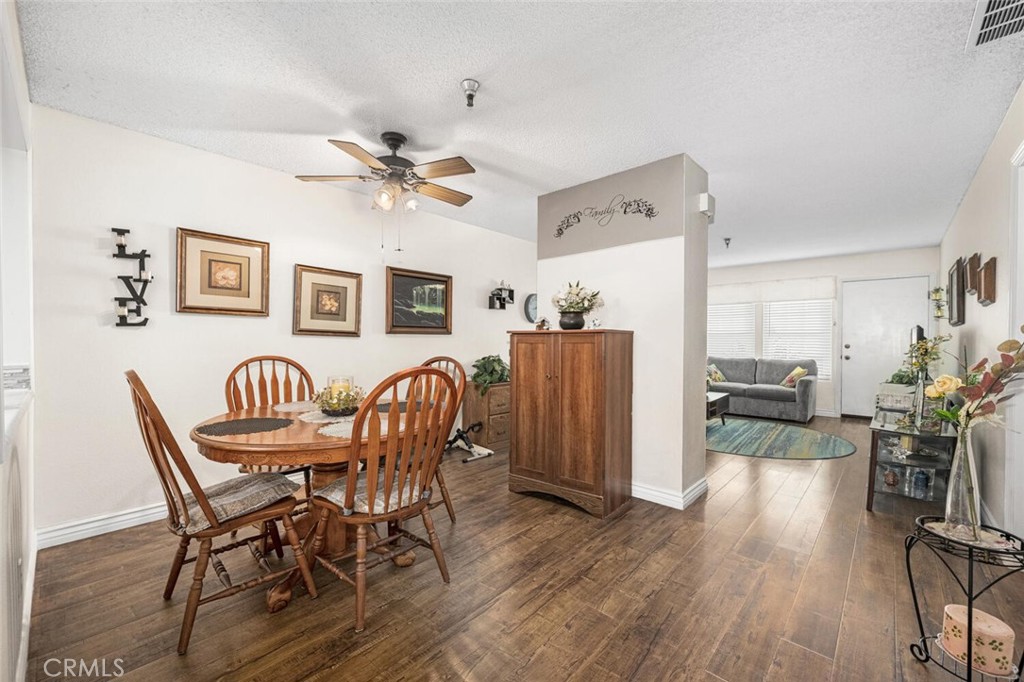 701 South Hayward Street, Unit B Anaheim, CA 92804 - Photo 6 of 31 Separate dining area that opens to the kitchen.