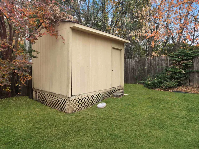 $279,000 | 5598 Bordeaux Circle East, Memphis, TN 38125