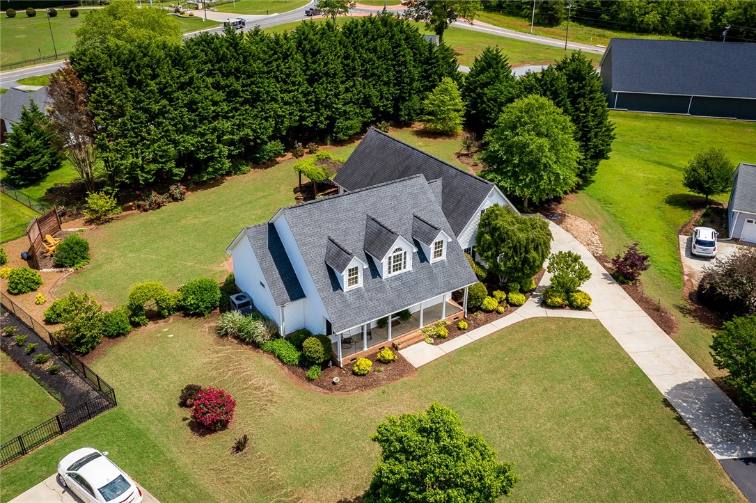 121 Lyndhurst Drive Anderson, SC 29621 - Photo 2 of 42 Gallery Image 2