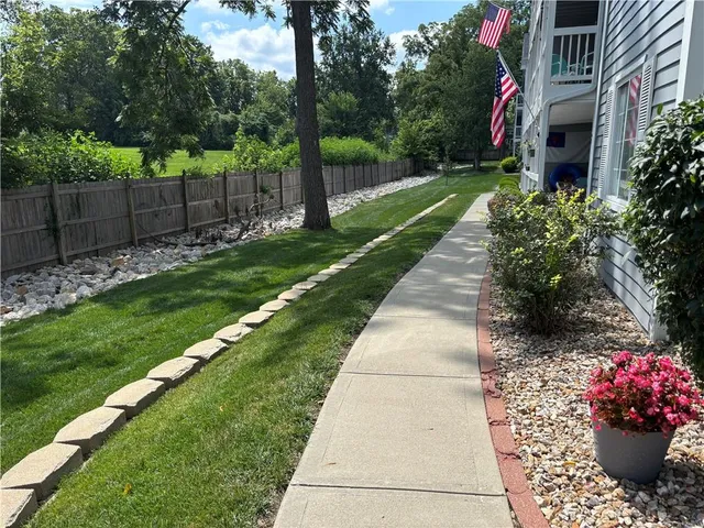 $149,900 | 4009 South Crysler Avenue, Unit 38 2, Independence, MO 64055