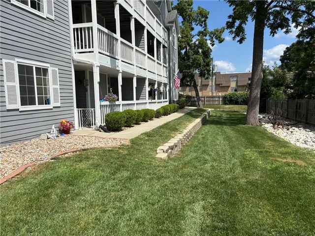 $149,900 | 4009 South Crysler Avenue, Unit 38 2, Independence, MO 64055