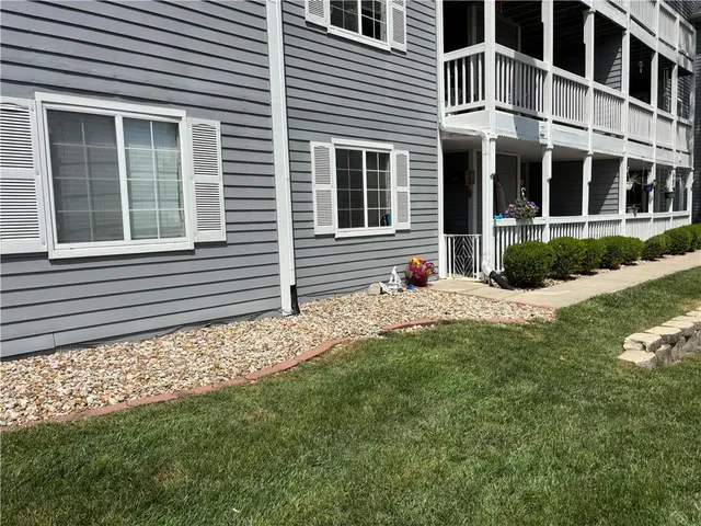$149,900 | 4009 South Crysler Avenue, Unit 38 2, Independence, MO 64055