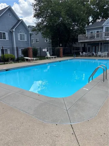 $149,900 | 4009 South Crysler Avenue, Unit 38 2, Independence, MO 64055