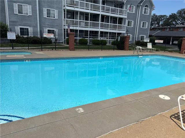 $149,900 | 4009 South Crysler Avenue, Unit 38 2, Independence, MO 64055