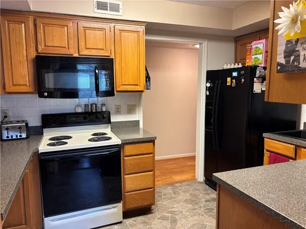 $148,900 | 4009 South Crysler Avenue, Unit 38 2, Independence, MO 64055