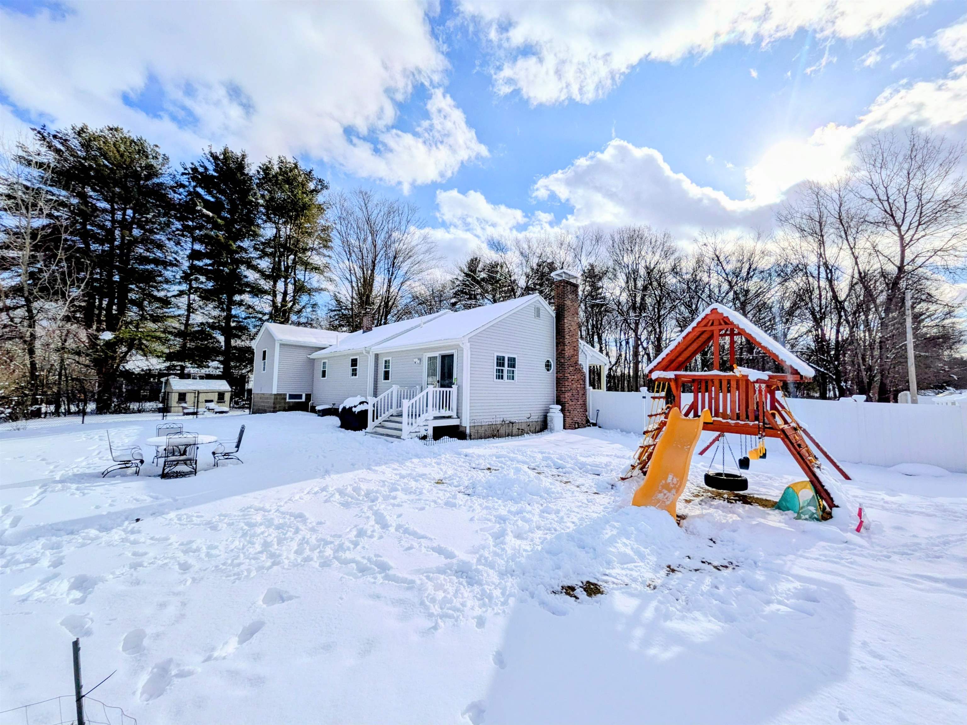 3 Nancy Avenue Salem, NH 03079 - Photo 4 of 30