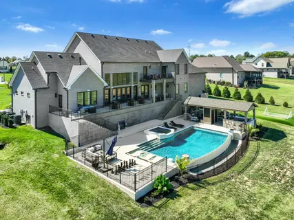 $2,331,500 | 617 Cole's Ferry Road, Gallatin, TN 37066