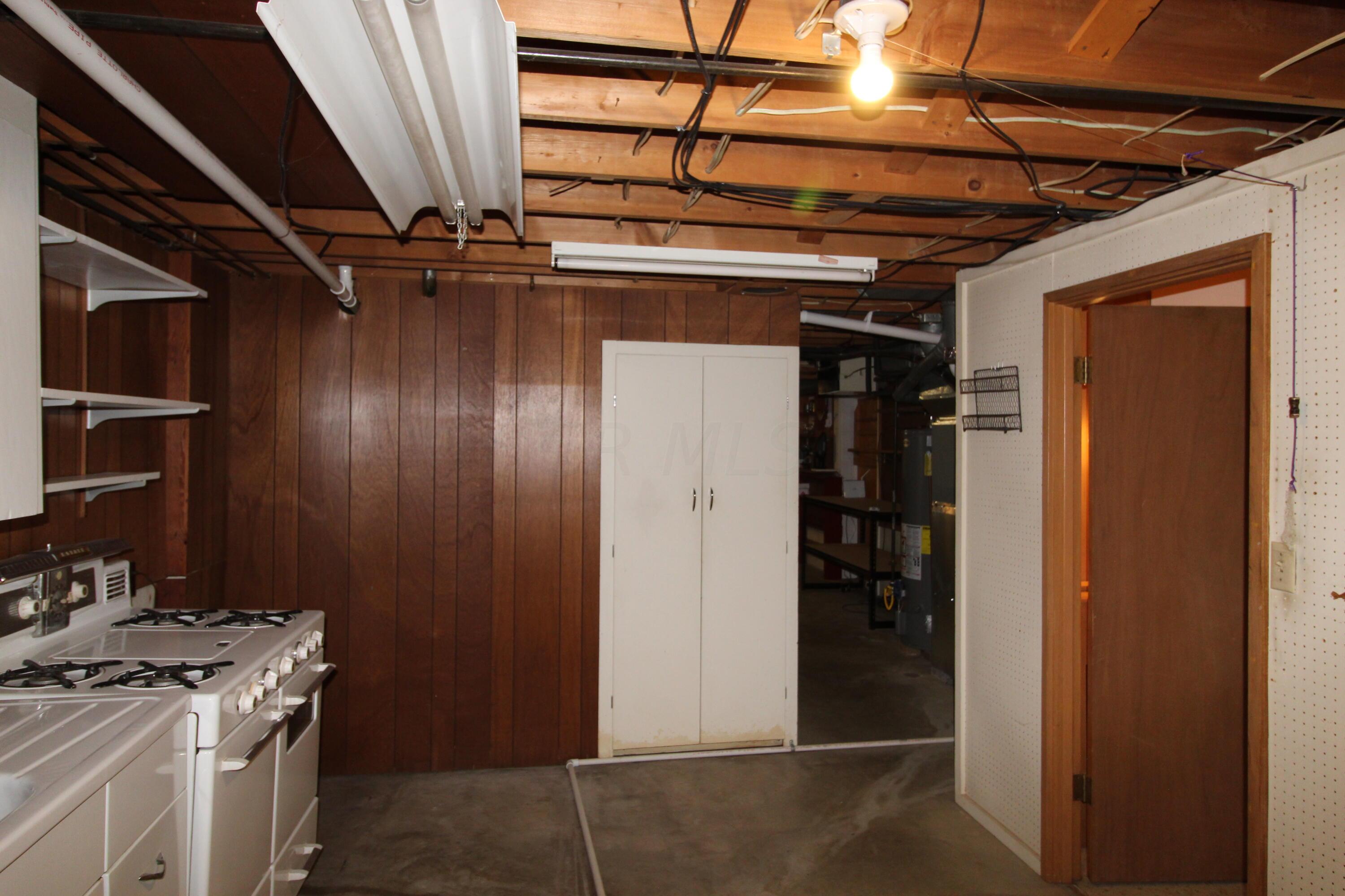 5443 Redwood Road Columbus, OH 43229 - Photo 29 of 38 IMG_5975