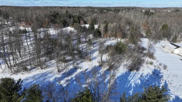 $269,900 | 3435 18 Mile Road Northeast, Cedar Springs, MI 49319