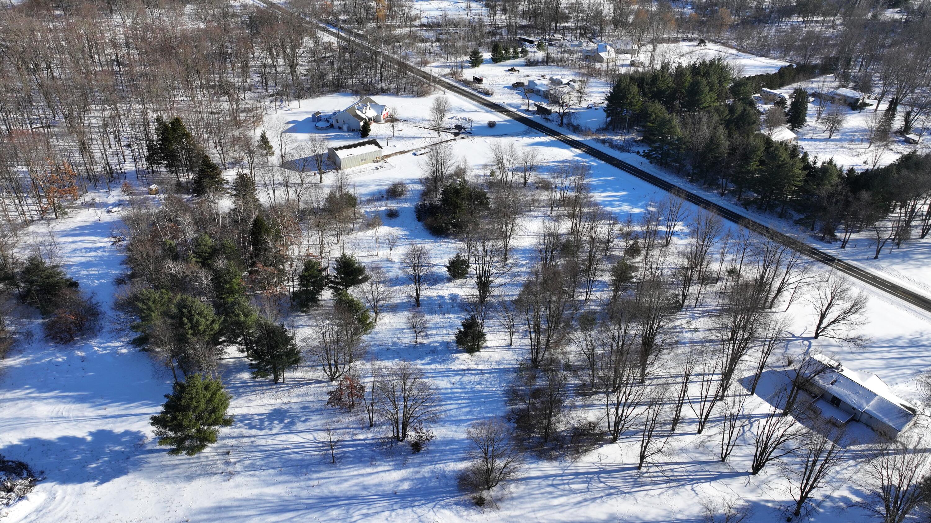 3435 18 Mile Road Northeast Cedar Springs, MI 49319 - Photo 6 of 21 6