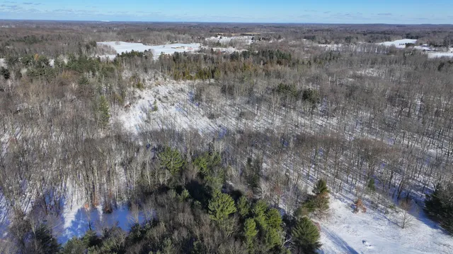 $269,900 | 3435 18 Mile Road Northeast, Cedar Springs, MI 49319