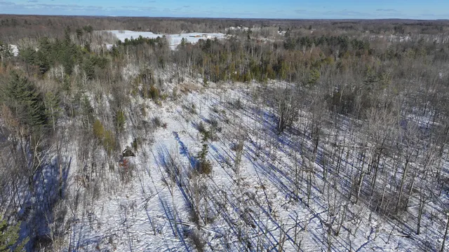 $269,900 | 3435 18 Mile Road Northeast, Cedar Springs, MI 49319