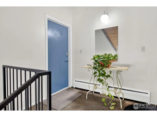 a view of entryway with a potted plant
