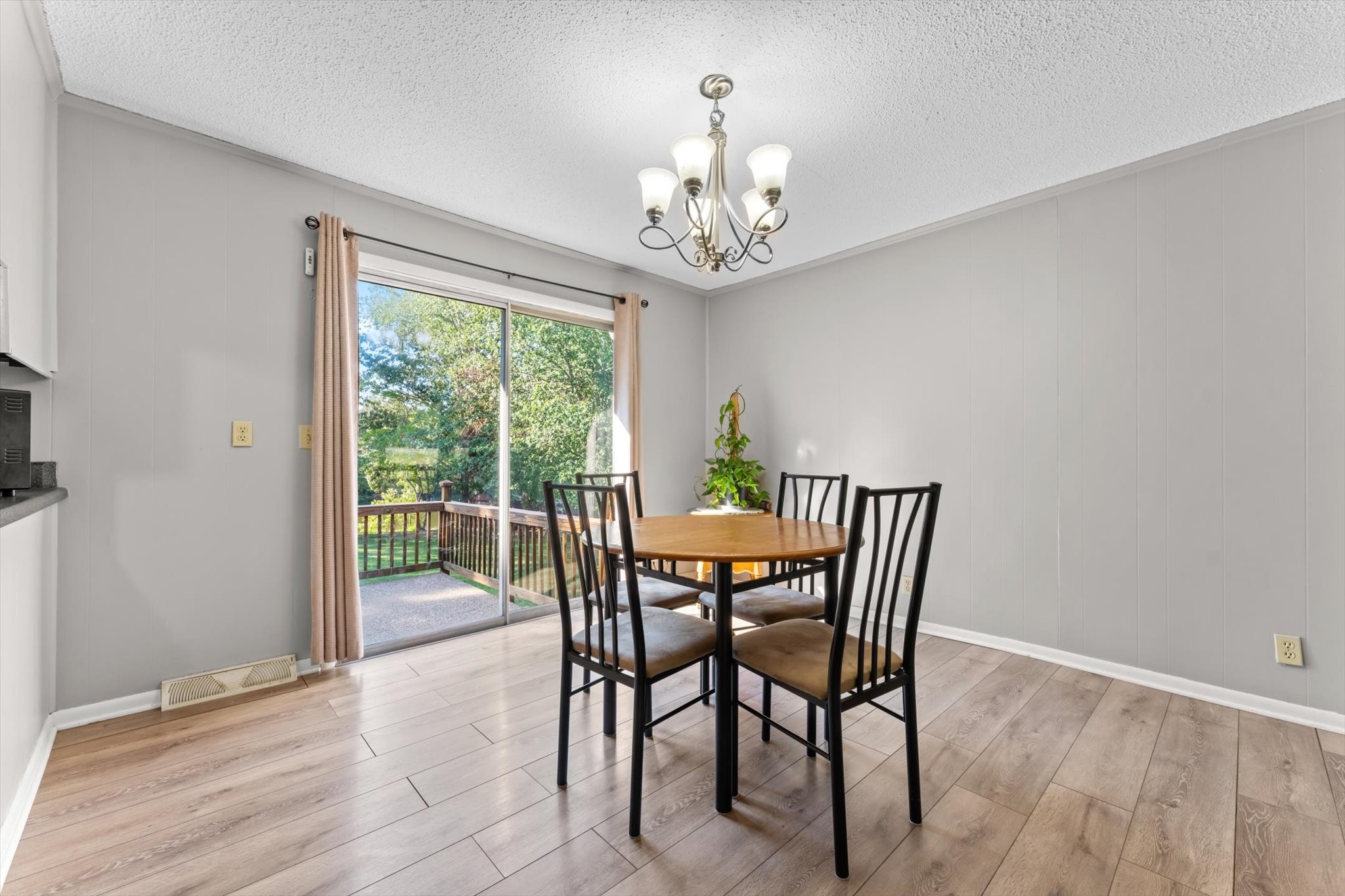 550 Lakeview Court Tennessee Ridge, TN 37178 - Photo 17 of 55