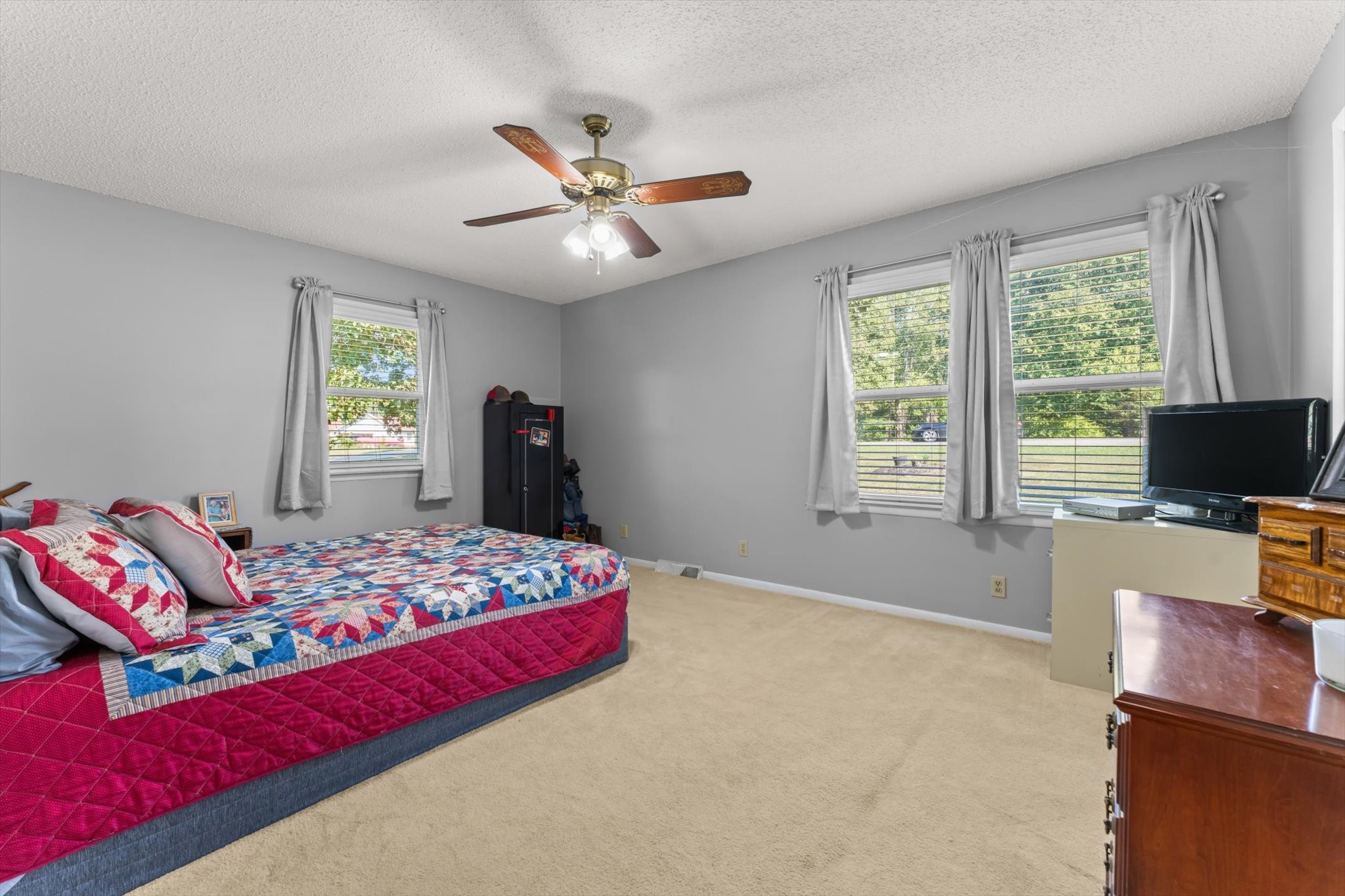 550 Lakeview Court Tennessee Ridge, TN 37178 - Photo 33 of 55