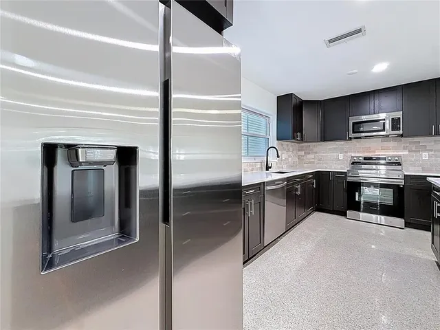 $3,200 | 2161 Edythe Drive, Dunedin, FL 34698