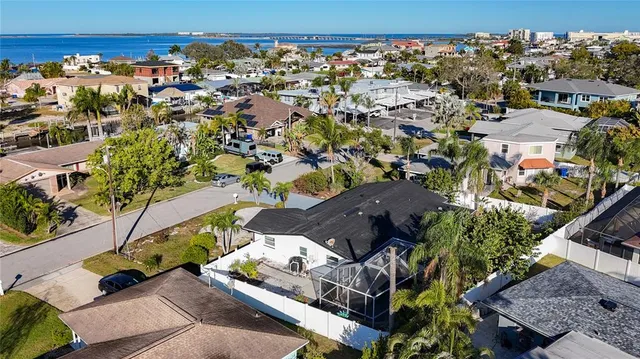 $3,400 | 2161 Edythe Drive, Dunedin, FL 34698