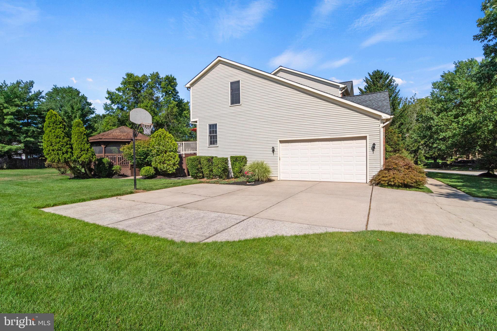 15 Byron Drive Mount Laurel, NJ 08054 - Photo 59 of 60 a view of green field with house in the background