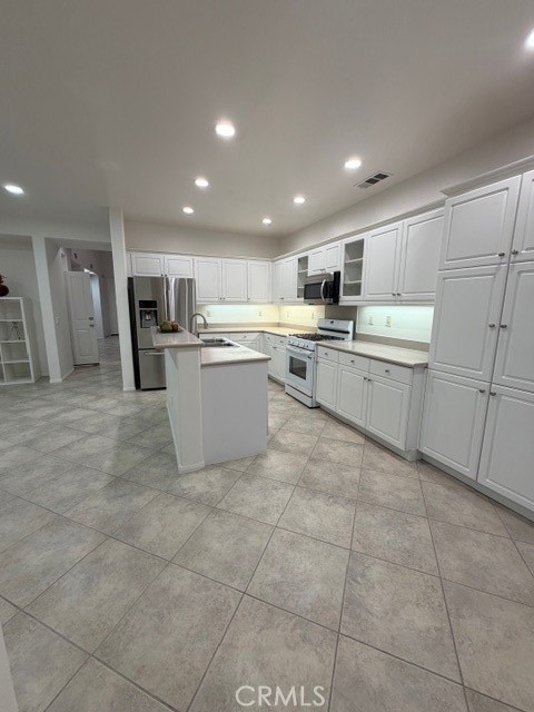 106 Fernpine Lane Pomona, CA 91767 - Photo 17 of 22 Kitchen